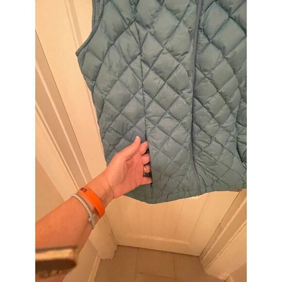 J. Jill Womens Down Quilted Vest‎ Size L Light Blue Nylon Shell & Lining - Picture 6 of 10